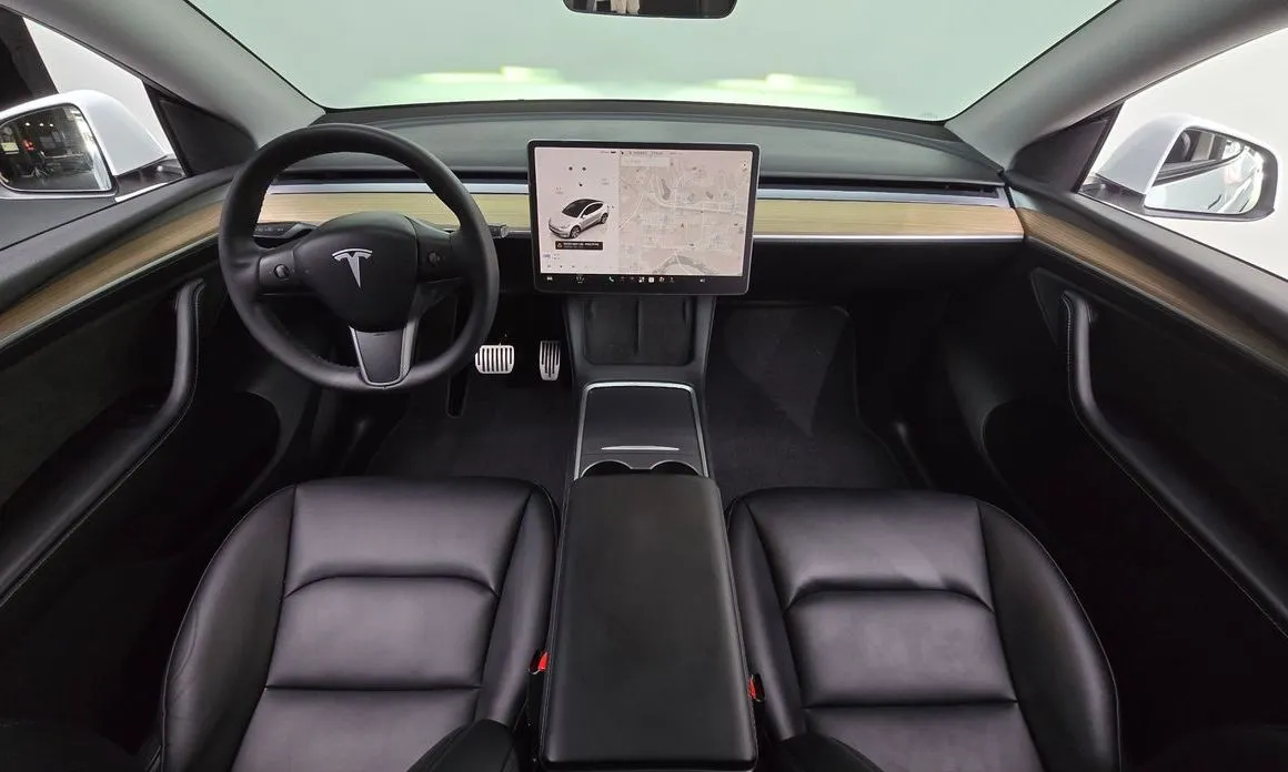 Tesla Model Y — фото 5