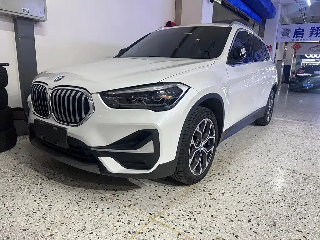 BMW X1 — фото 1