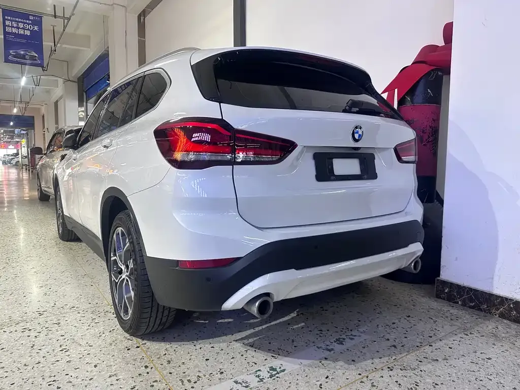 BMW X1 — фото 3