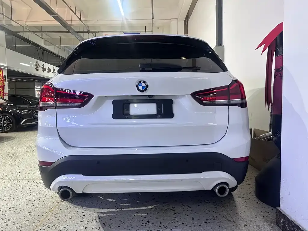 BMW X1 — фото 9