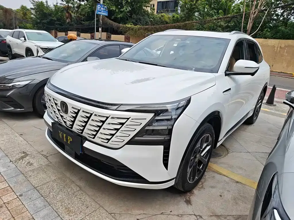 Changan CS75 PLUS — фото 1