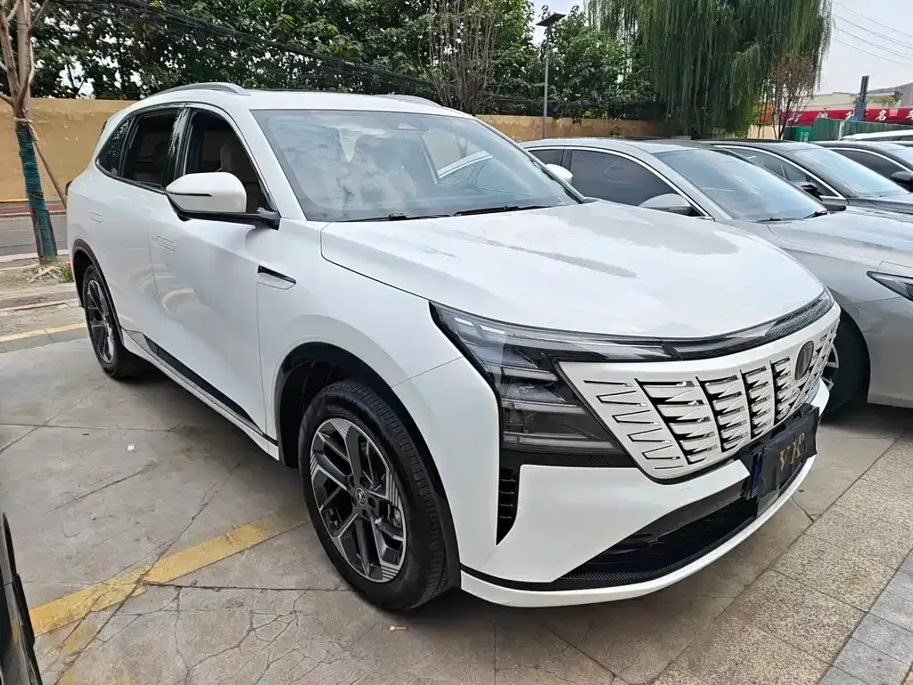 Changan CS75 PLUS — фото 4
