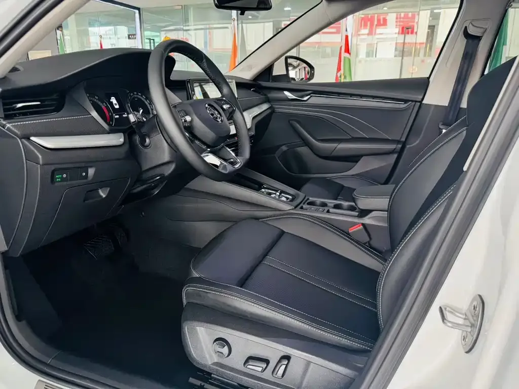 Skoda Octavia — фото 3