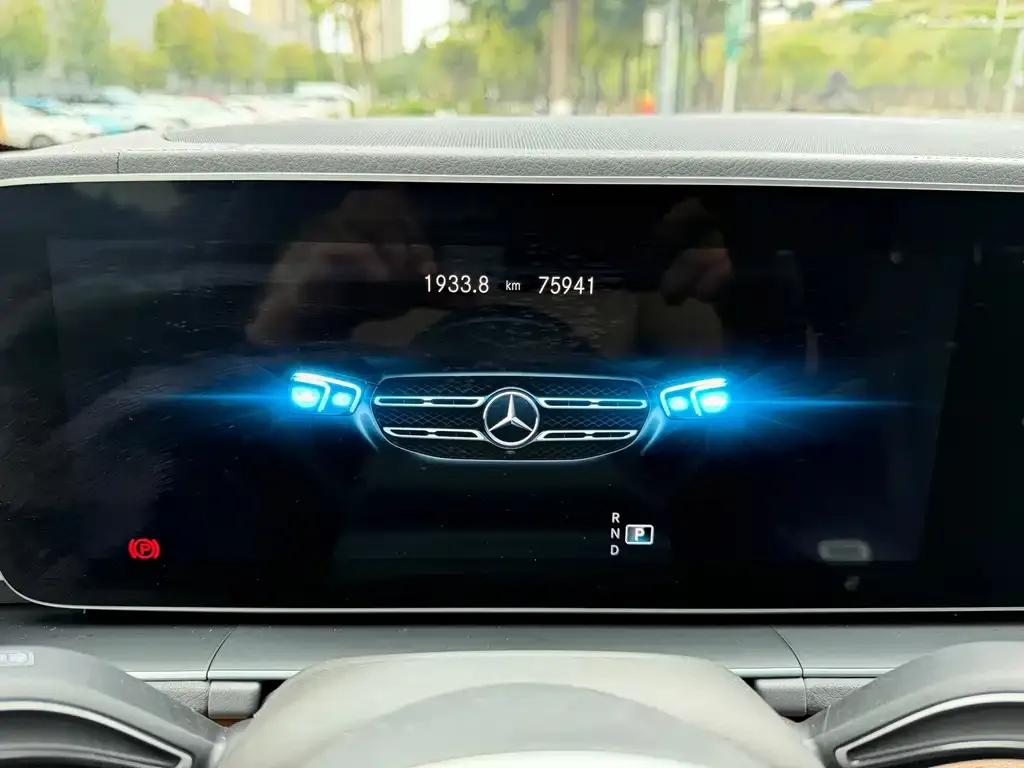 Mercedes-Benz GLS — фото 9