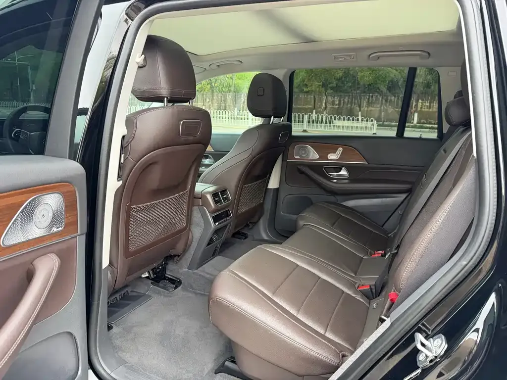 Mercedes-Benz GLS — фото 10