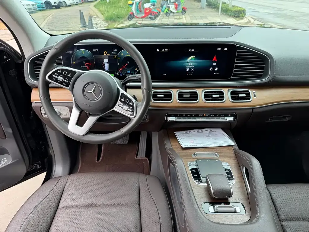 Mercedes-Benz GLS — фото 2