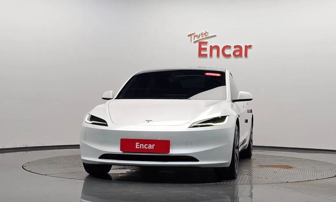 Tesla Model 3 — фото 4