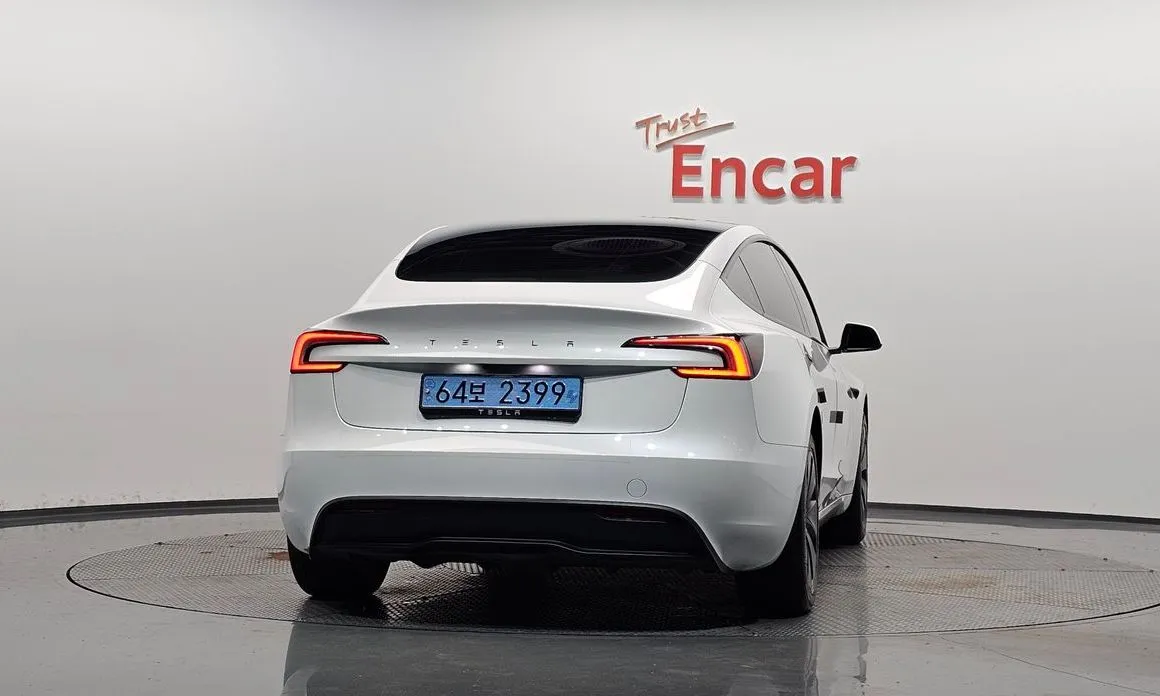 Tesla Model 3 — фото 3