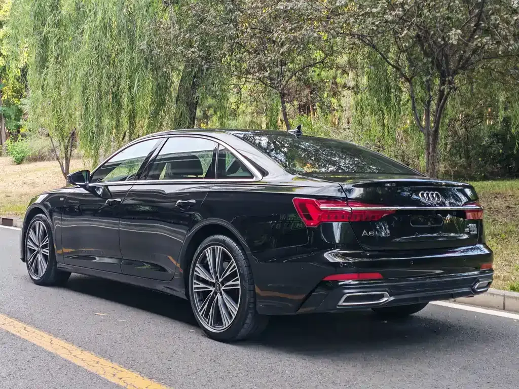 Audi A6L — фото 6
