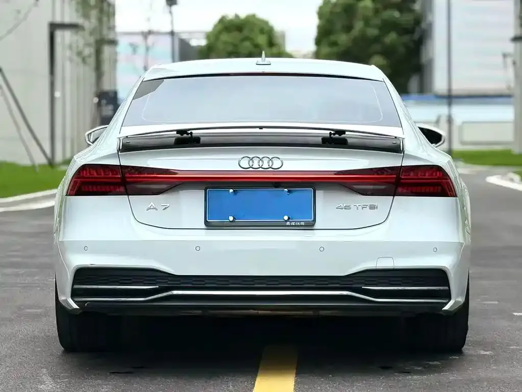 Audi A7 — фото 2