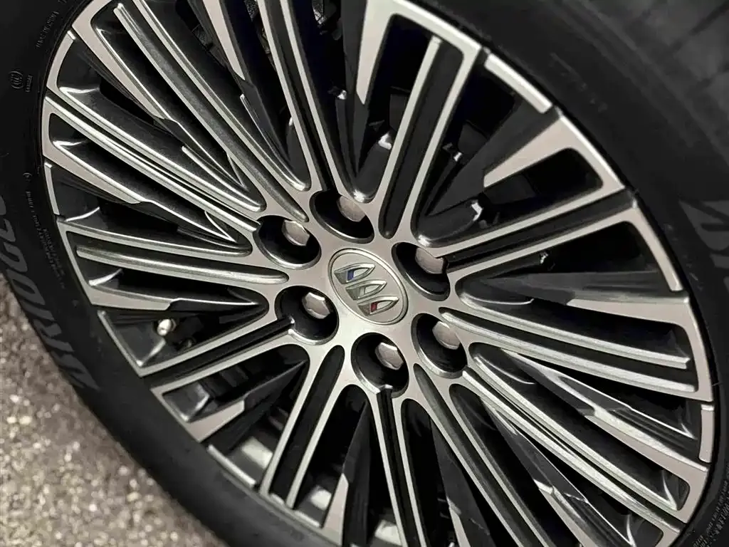 Buick GL8 Hybrid — фото 7