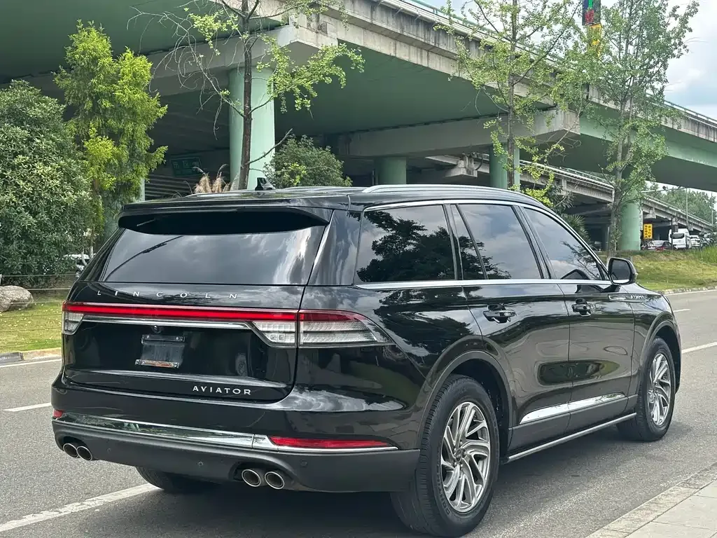 Lincoln Aviator — фото 9