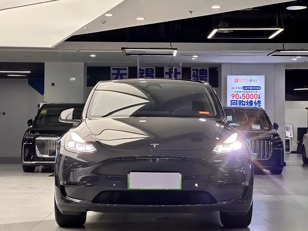 Tesla Model Y — фото 9
