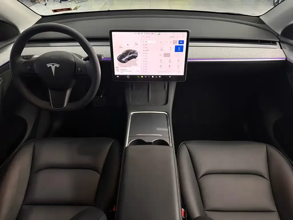Tesla Model Y — фото 3