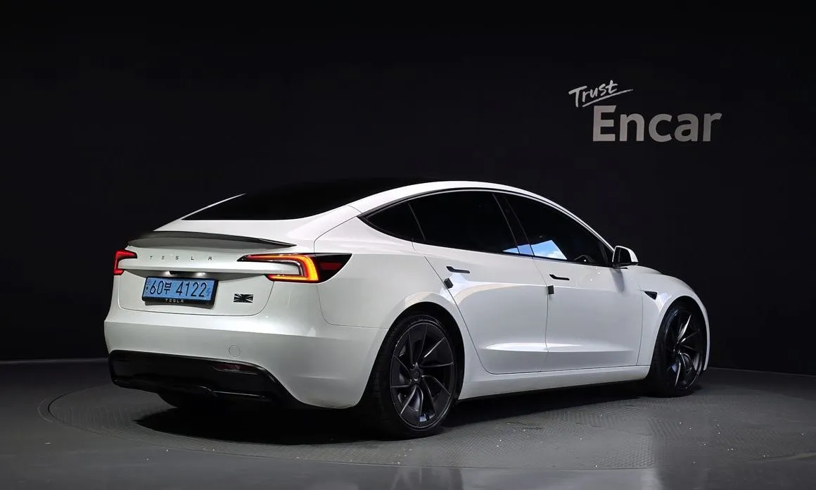 Tesla Model 3 — фото 6
