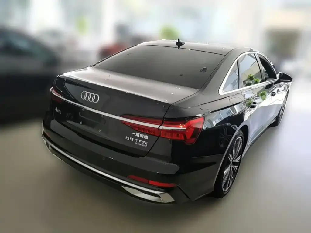 Audi A6L — фото 5
