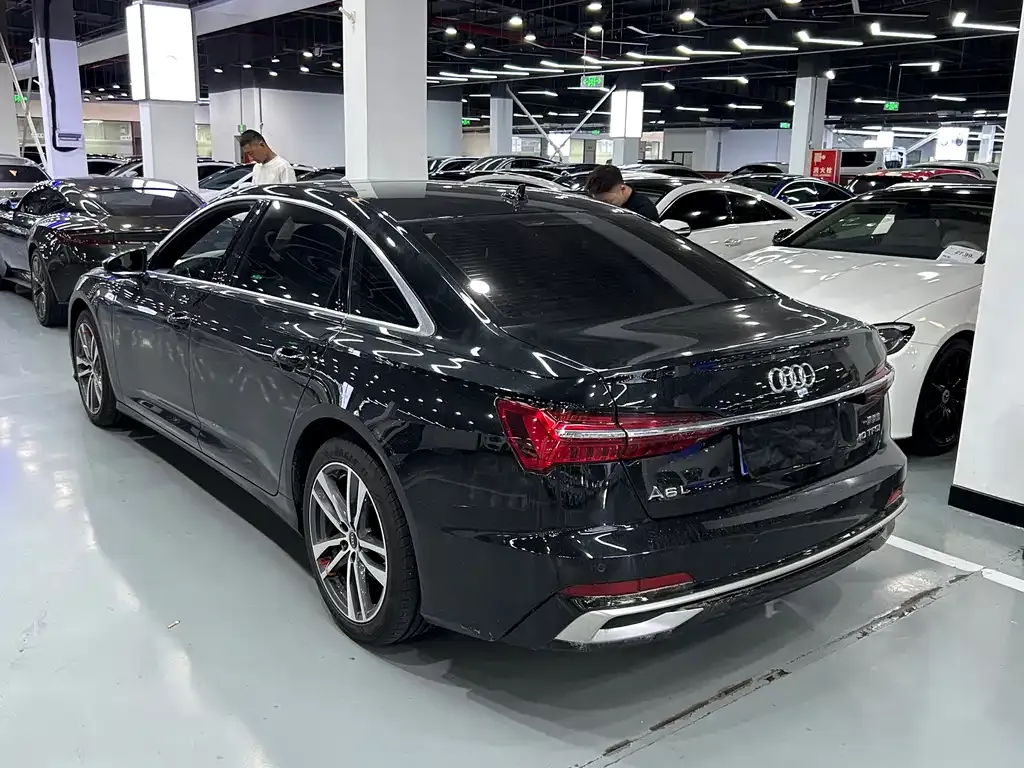 Audi A6L — фото 6