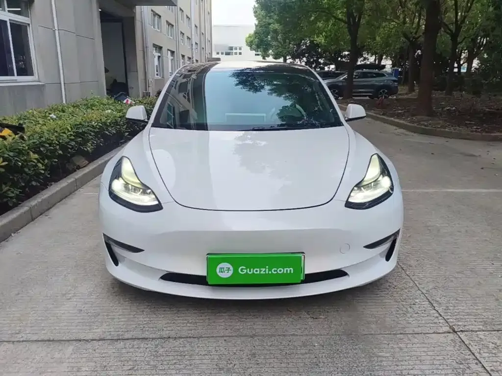 Tesla Model 3 — фото 5
