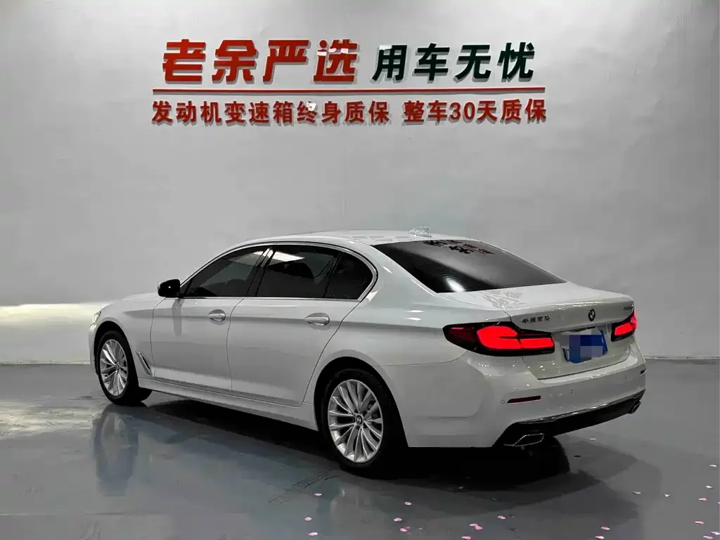 BMW 5 Series — фото 5