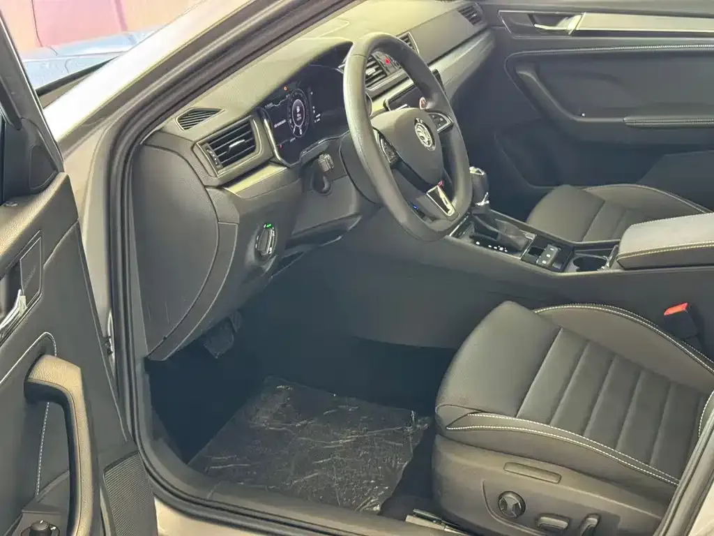 Skoda Superb — фото 6