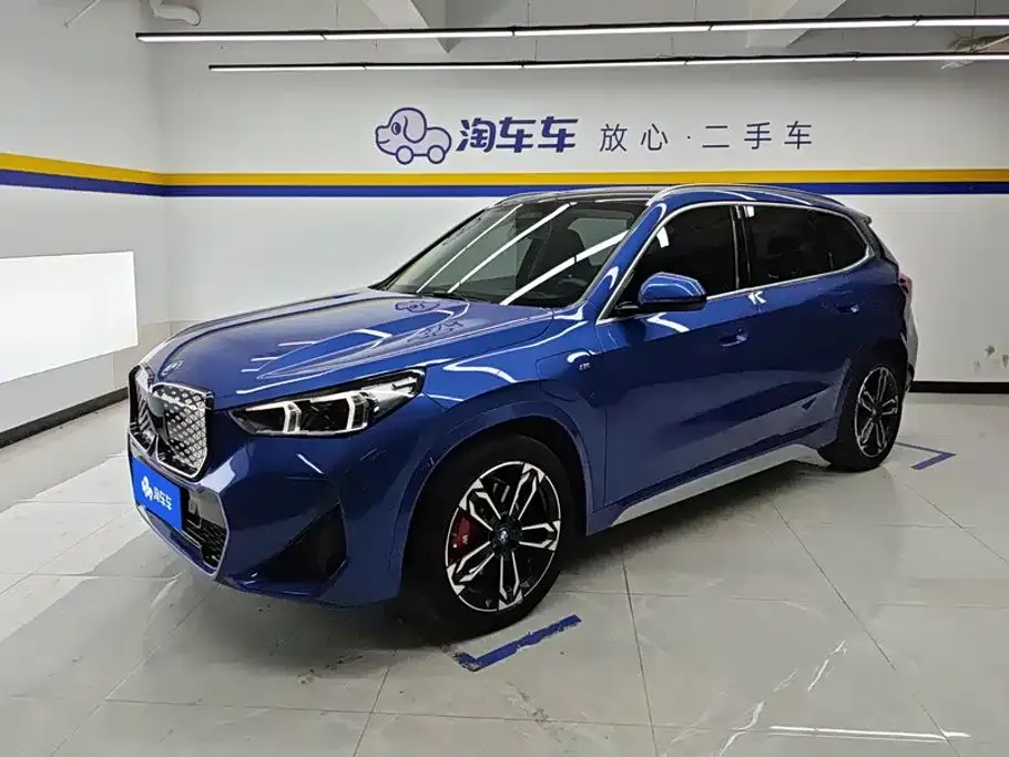 BMW iX1 xDrive30L M Sport 1