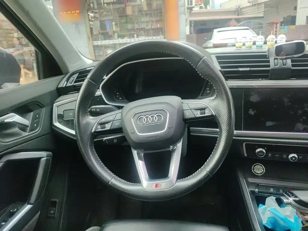 Audi Q3 Sportback — фото 7
