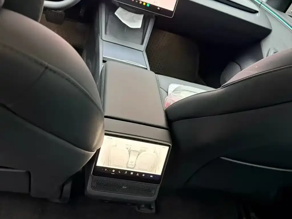 Tesla Model 3 — фото 2