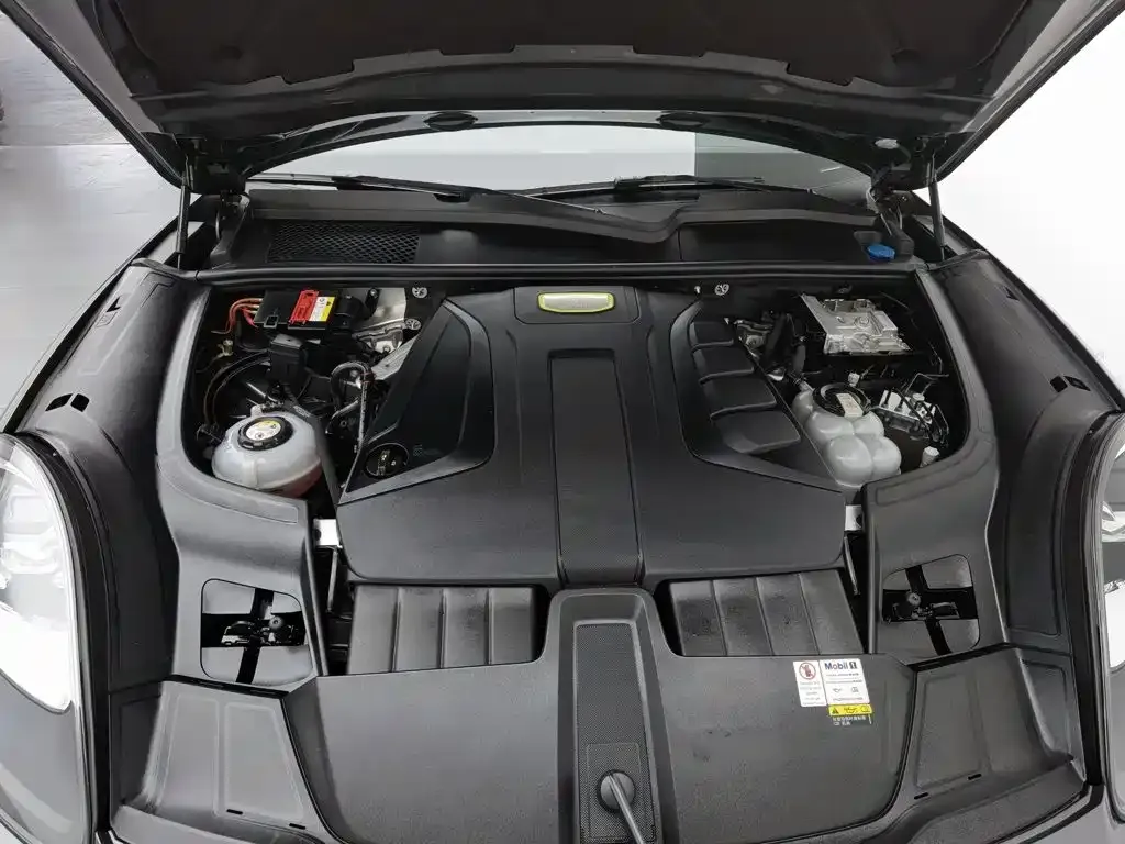 Porsche Cayenne Hybrid — фото 4