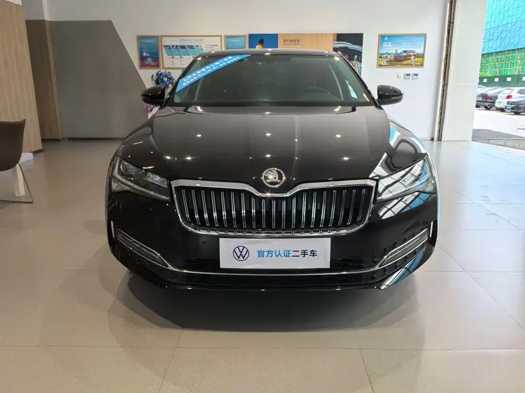 Skoda Superb — фото 3