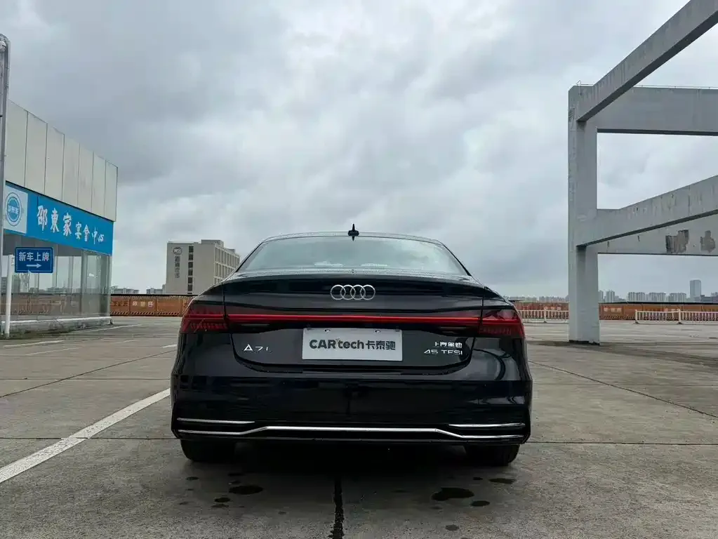 Audi A7L — фото 6