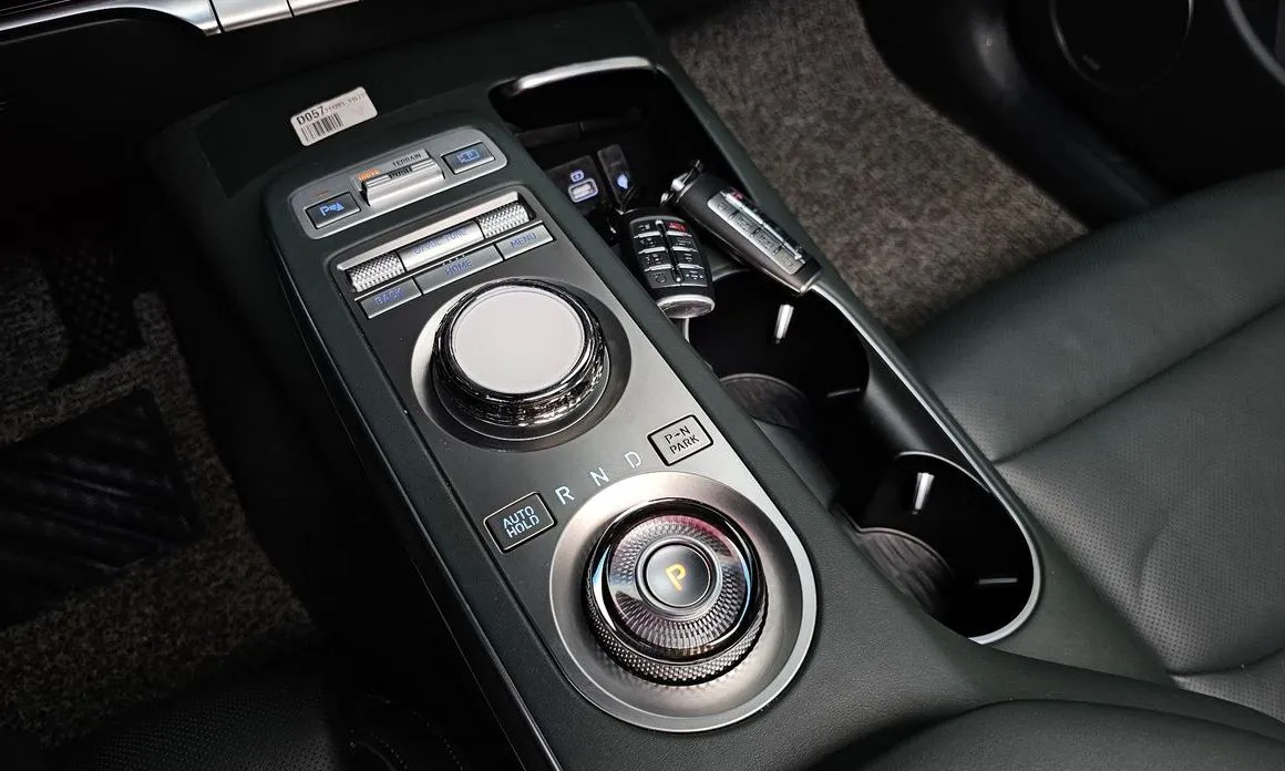 Genesis GV70 — фото 10