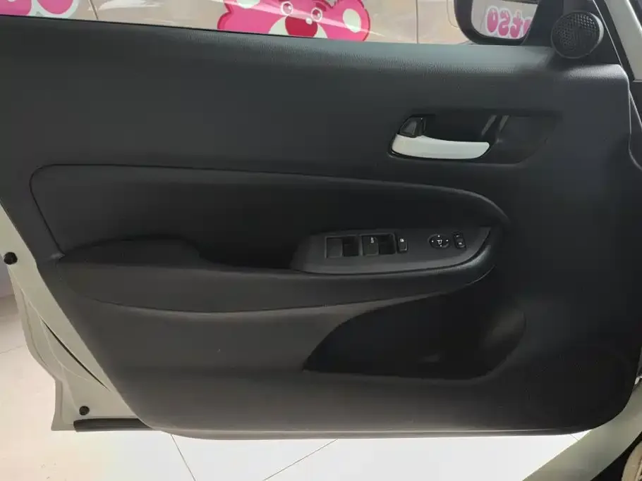 Honda Fit — фото 8