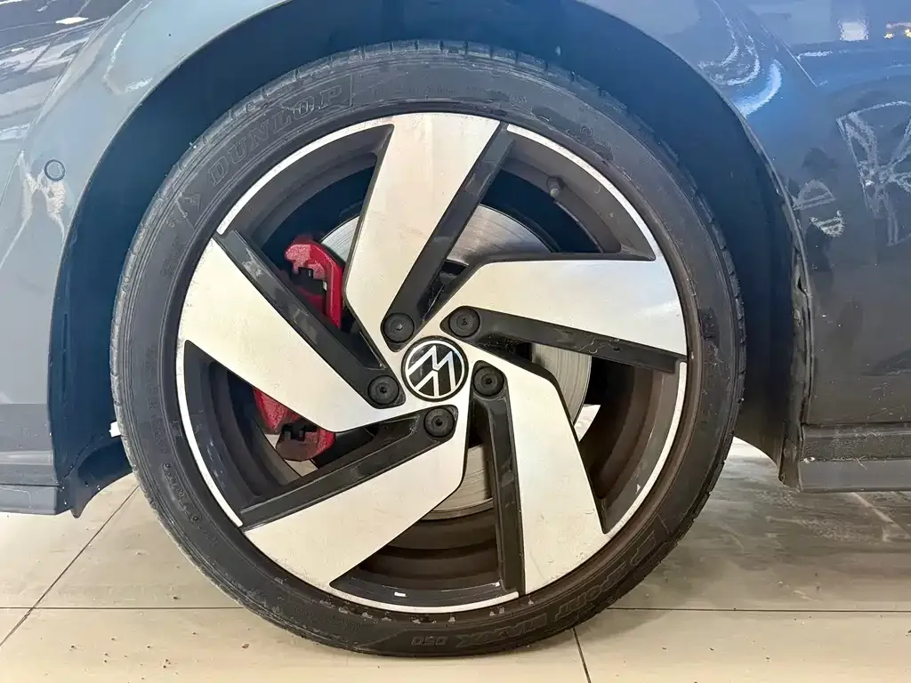 Volkswagen Golf GTI — фото 4