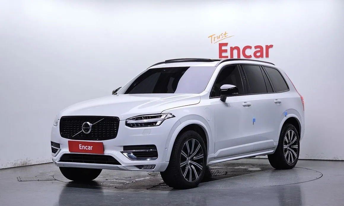 Volvo XC90 — фото 1