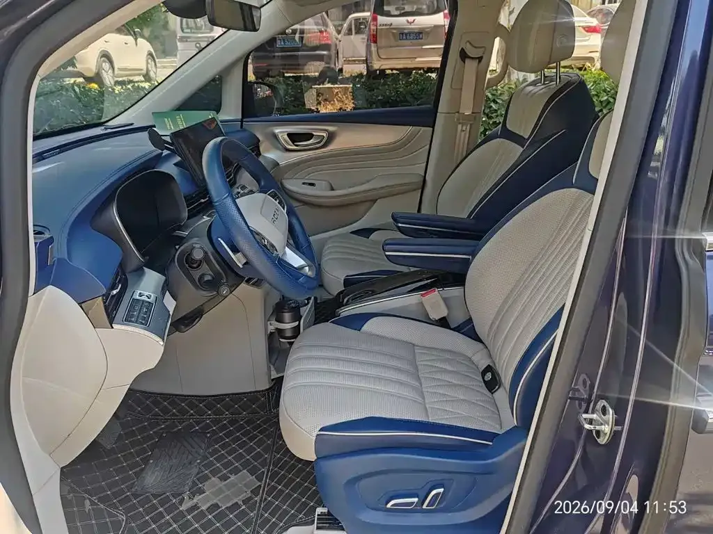 Roewe iMAX8 — фото 4