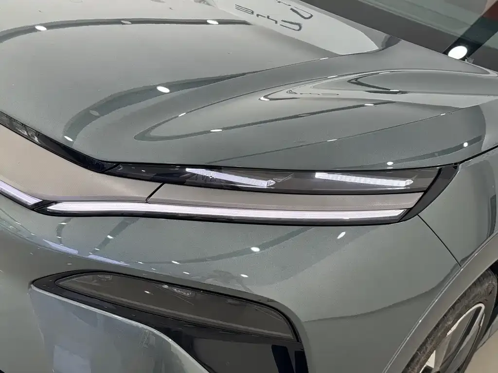 BYD Tang L — фото 2