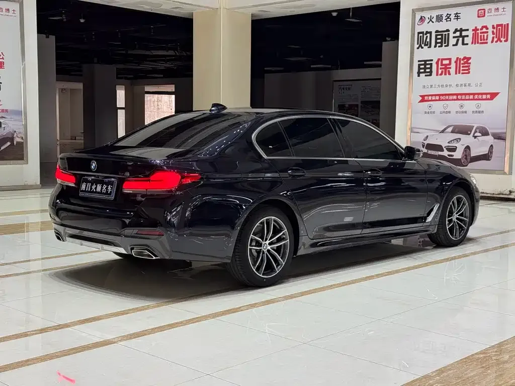 BMW 5 Series — фото 10