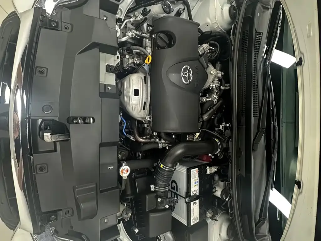 Toyota Yaris L — фото 9
