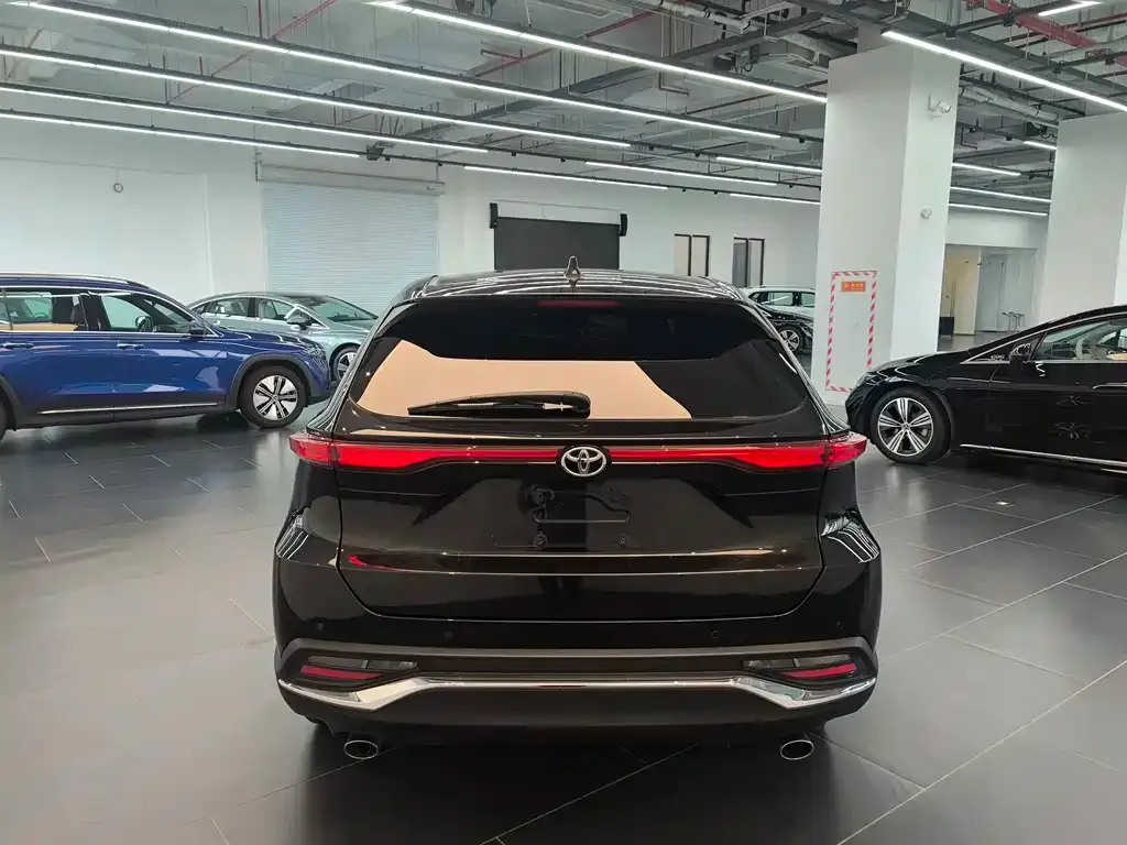 Toyota Harrier — фото 7