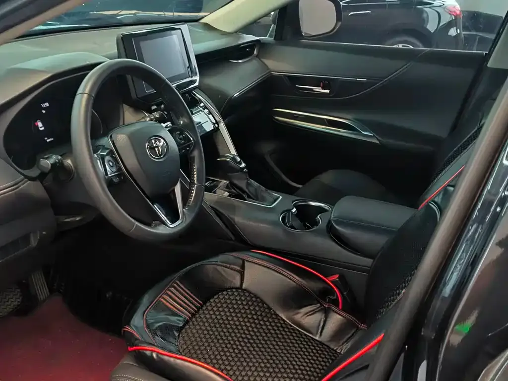 Toyota Harrier — фото 8