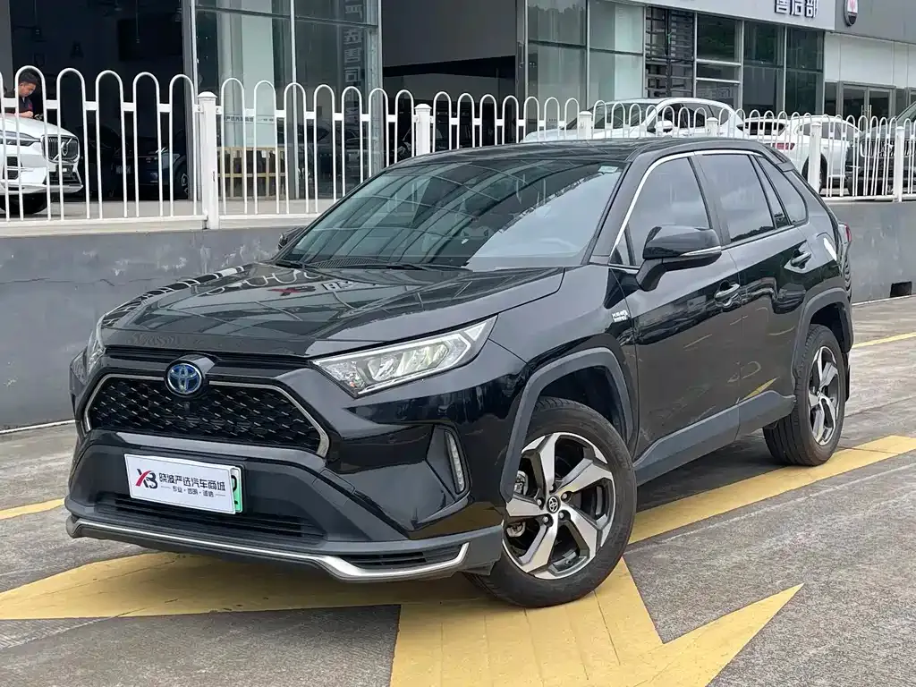 Toyota RAV4 Prime — фото 1