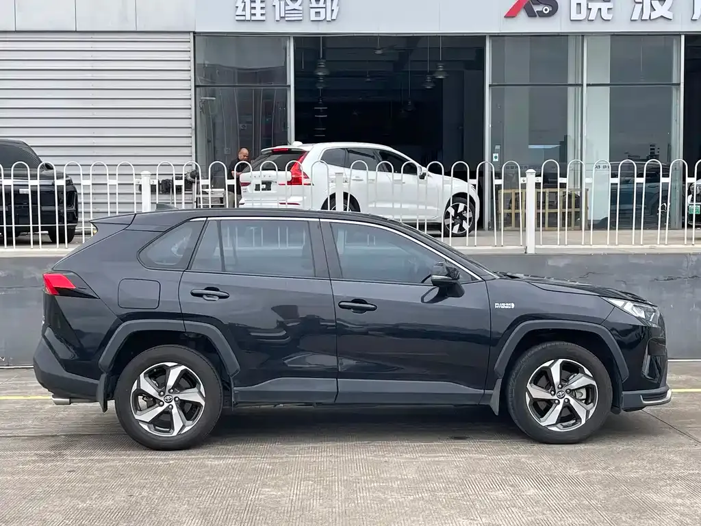 Toyota RAV4 Prime — фото 5