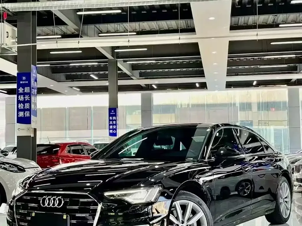 Audi A6L — фото 1
