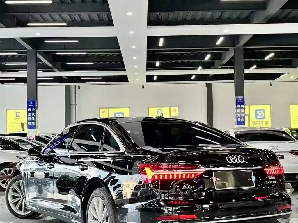 Audi A6L — фото 2