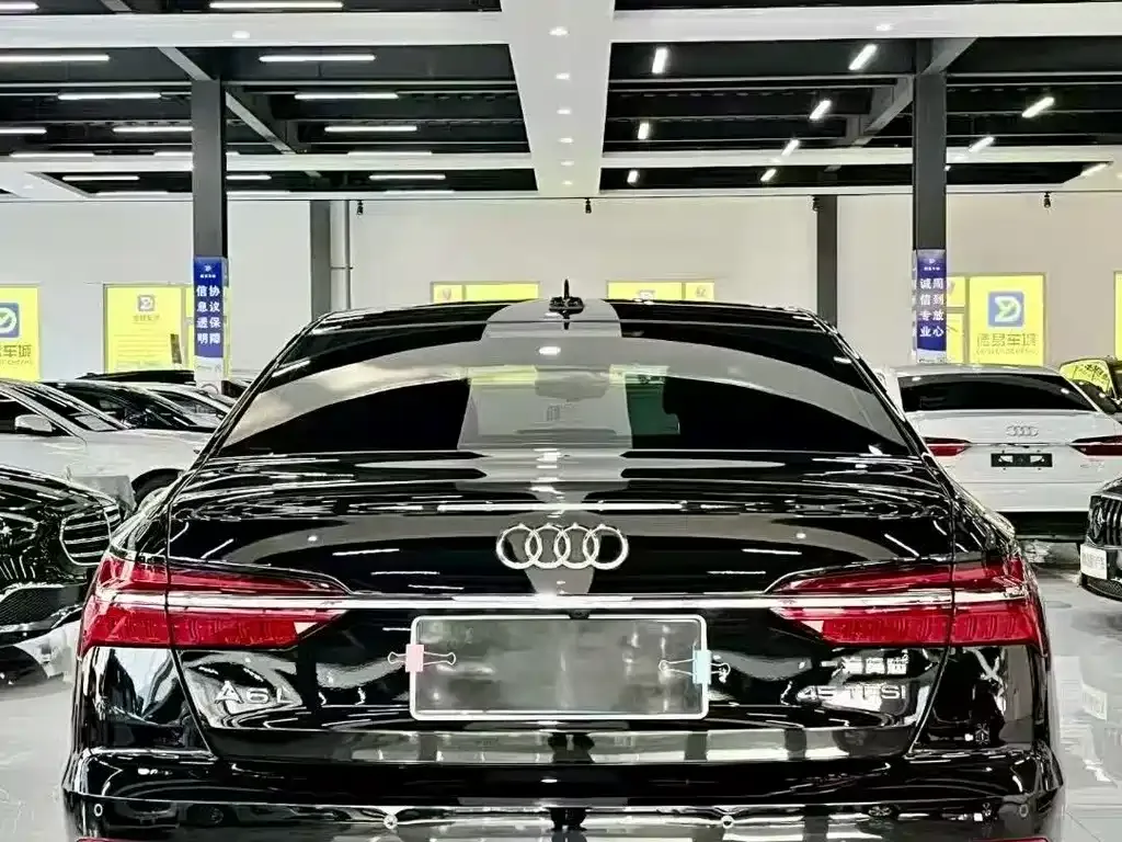 Audi A6L — фото 7