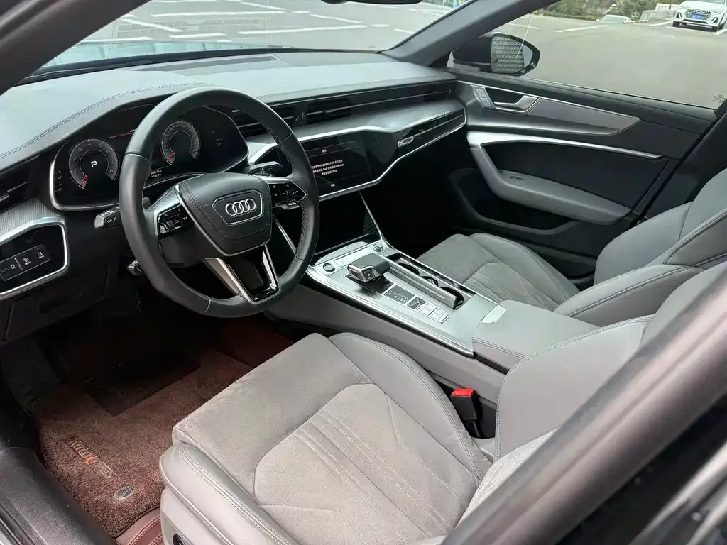 Audi A6L — фото 6
