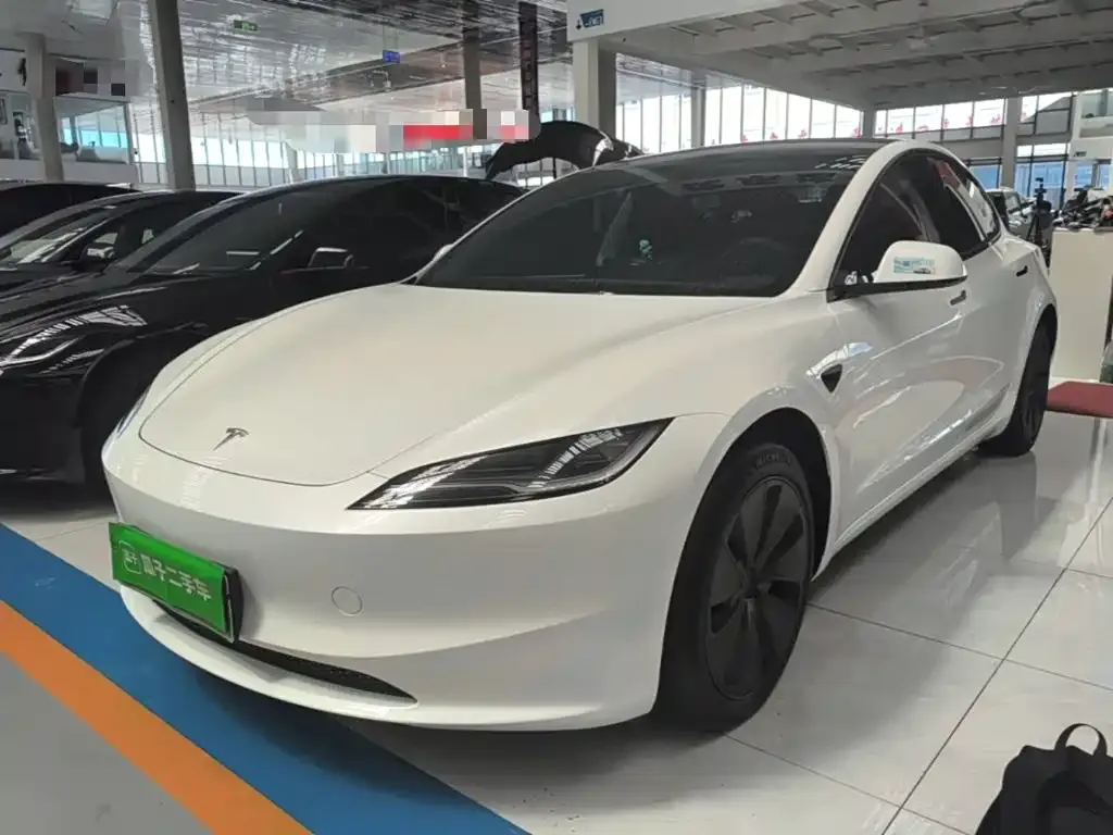 Tesla Model 3 — фото 5