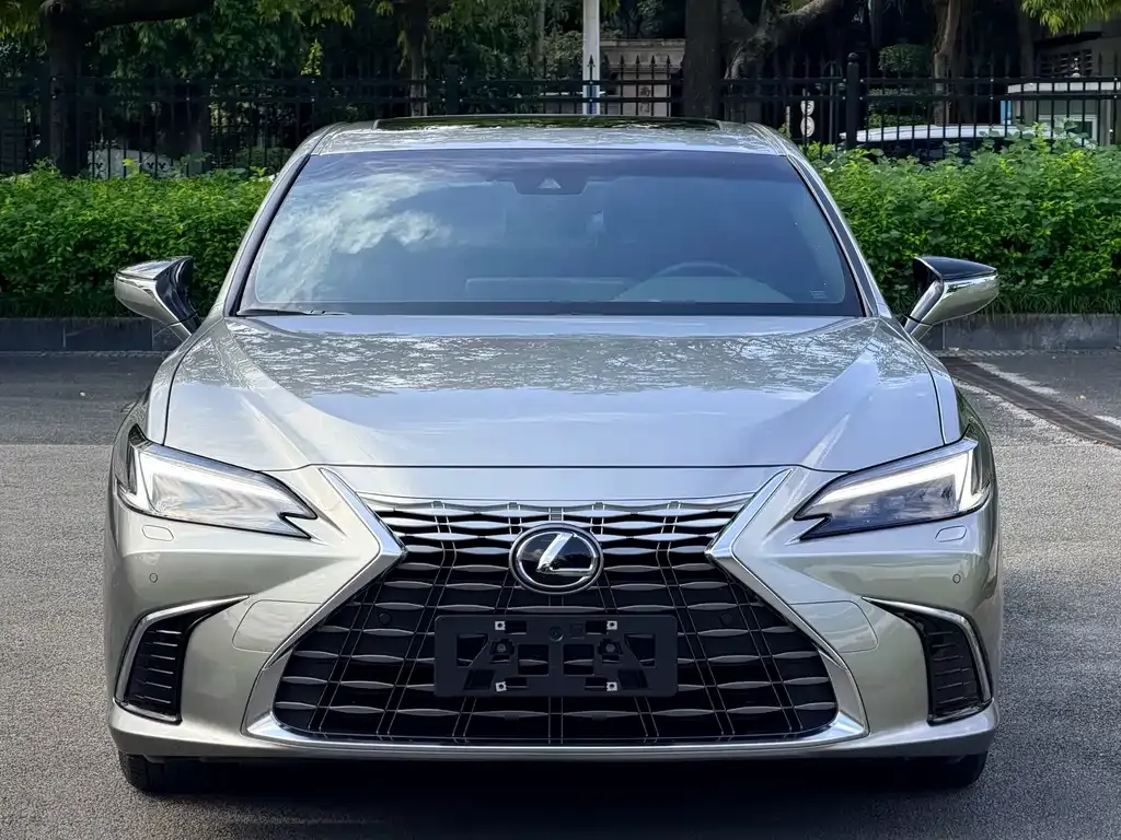 Lexus ES — фото 5