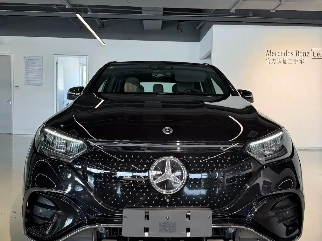 Mercedes-Benz EQE SUV — фото 3