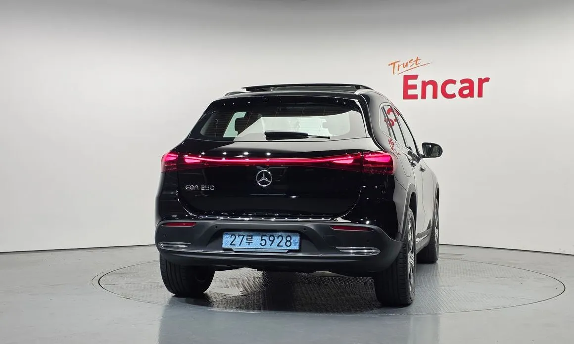 Mercedes-Benz EQA — фото 2